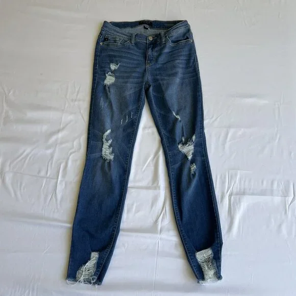 Judy Blue Size 7/28 Heavy Distressed Skinny Jeans Raw Hem Medium Wash - Picture 2 of 8